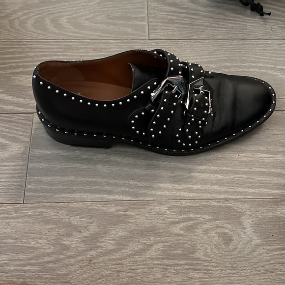 GIVENCHY
Leather Studded Accents Oxfords (hardly worn) - Picture 3 of 3